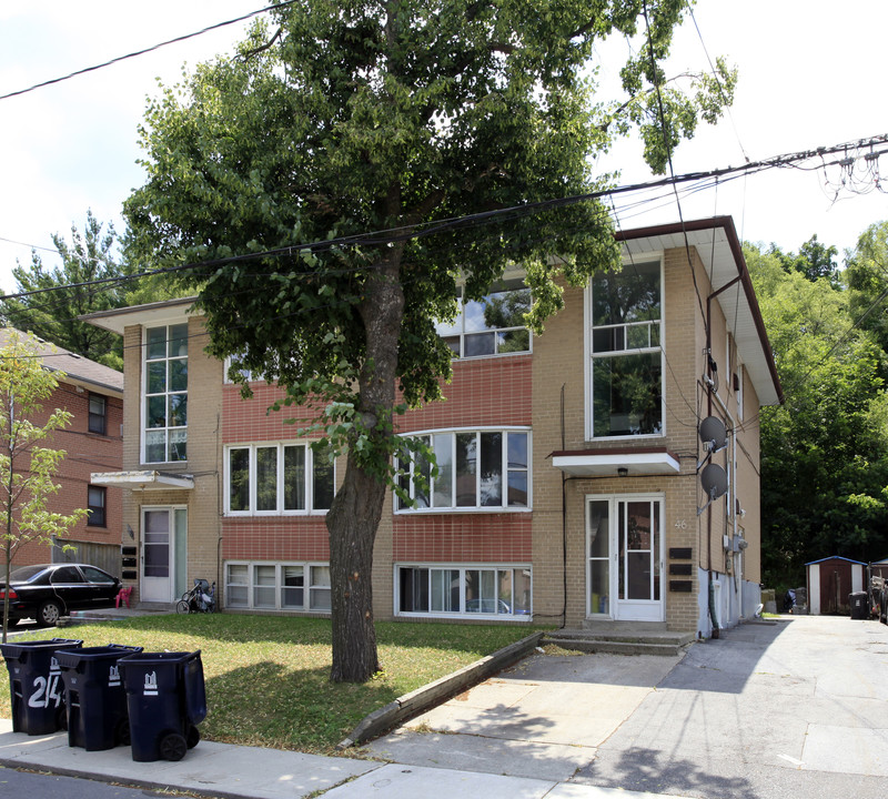 34-36 Edinborough Ct in Toronto, ON - Building Photo