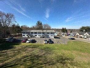 65 Hillside Ave in Middletown, CT - Foto de edificio - Building Photo