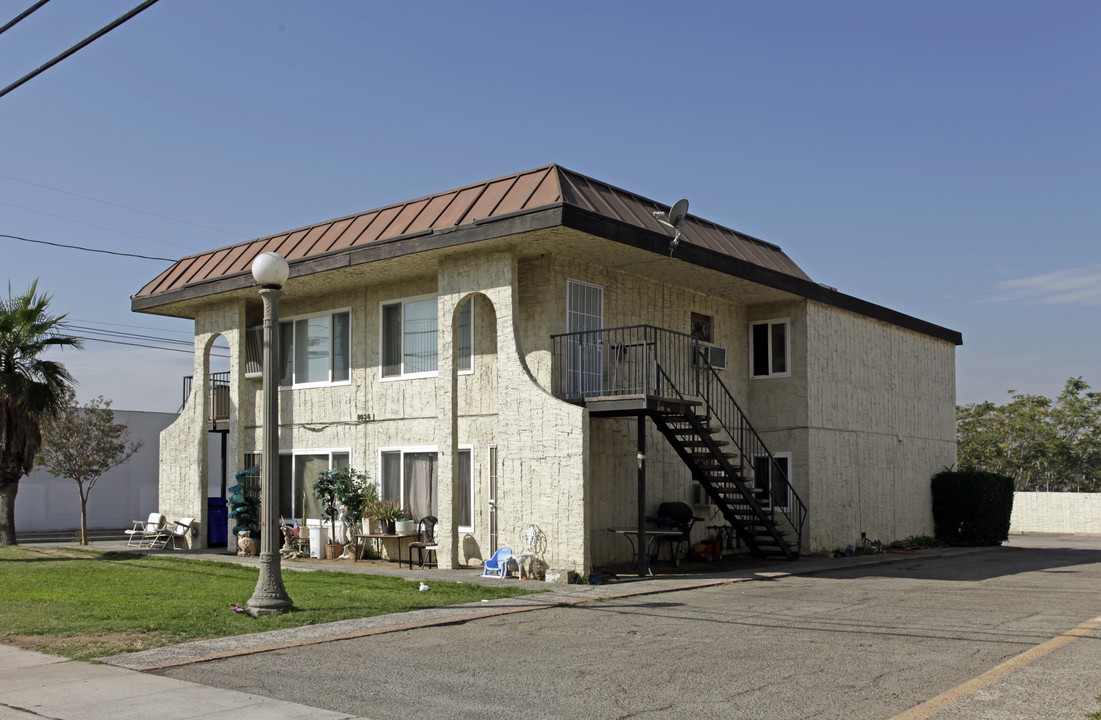 8036 Juniper Ave in Fontana, CA - Building Photo