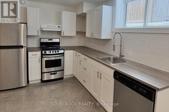 228 Glynn Ave in Ottawa, ON - Building Photo - Building Photo