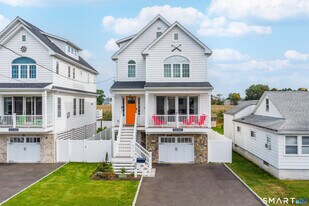 1039 Reef Rd in Fairfield, CT - Building Photo