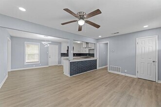 808 Brown Trail in Bedford, TX - Building Photo - Building Photo