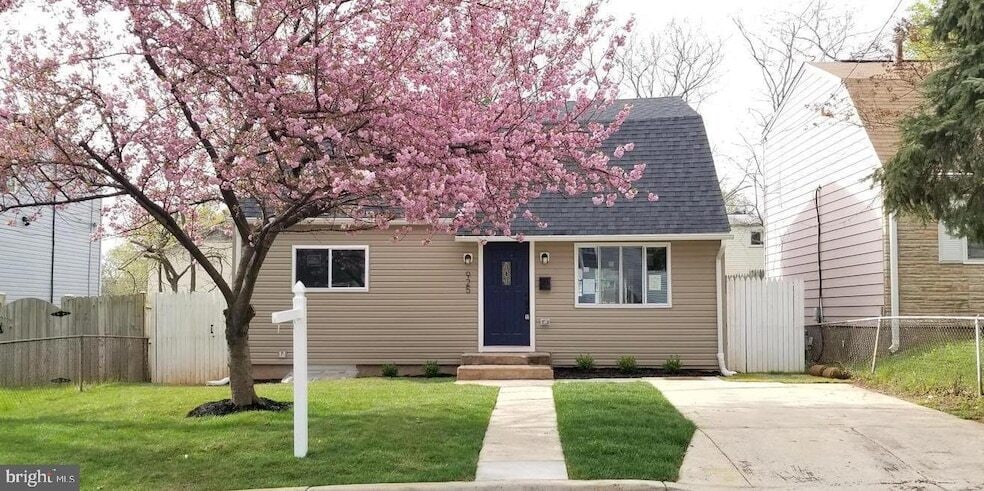925 Clovis Ave in Capitol Heights, MD - Building Photo