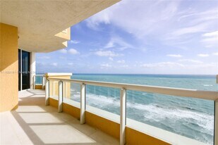 17875 Collins Ave, Unit 2706 in Sunny Isles Beach, FL - Building Photo