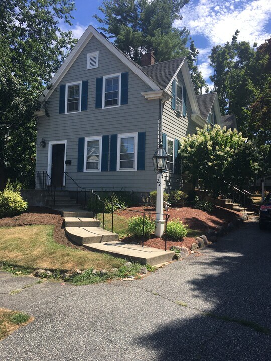 22 Sweetser St in Wakefield, MA - Foto de edificio