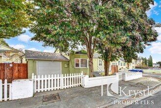 241 Mayo Ave in Vallejo, CA - Building Photo - Building Photo