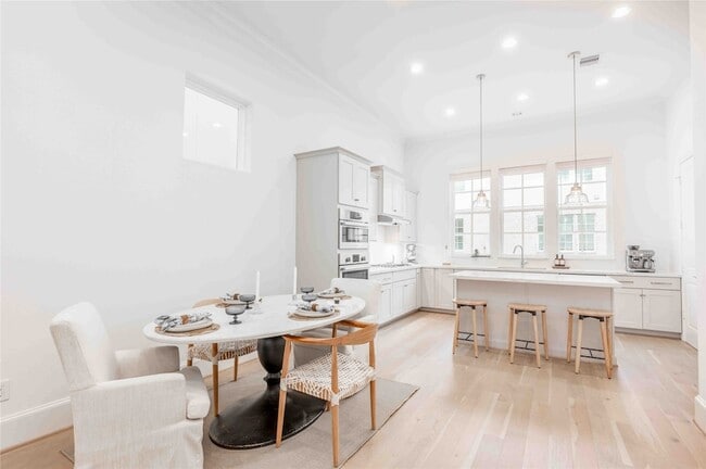 property at 2730 Dolce Oaks Dr