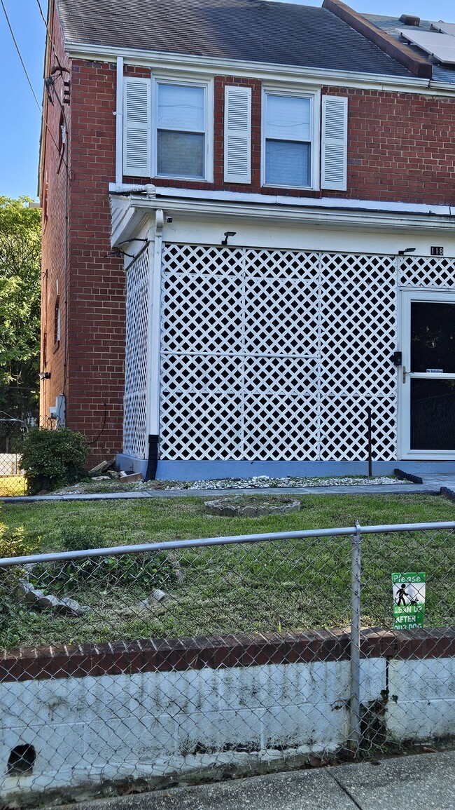 property at 118 Forrester St SW