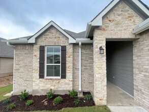 6912 Llano Dr in China Spring, TX - Building Photo - Building Photo