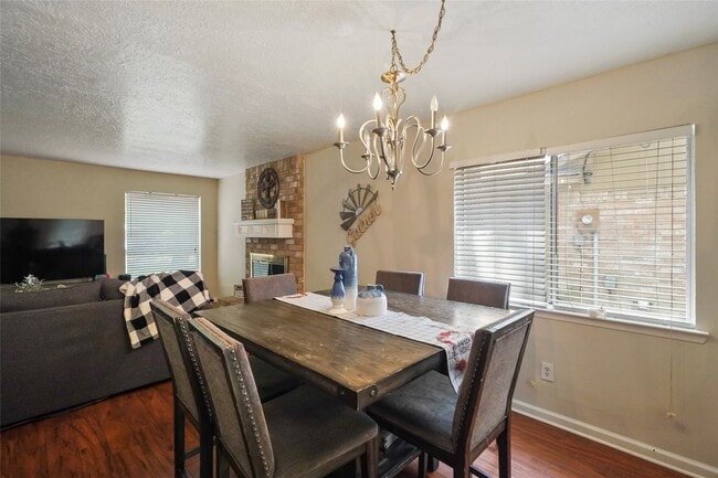 property at 33 Coralberry Rd