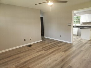 3704 Shelby Dr in Paragould, AR - Building Photo - Building Photo