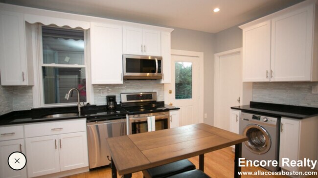 8 Story St in Cambridge, MA - Foto de edificio - Building Photo