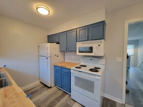 7831 Glen Orchard Dr in Cincinnati, OH - Building Photo - Building Photo