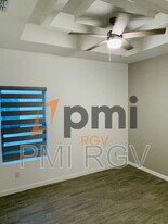 805 W Garrison Dr in Pharr, TX - Building Photo