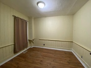 27 Paradise Rd S in Hamilton, ON - Building Photo - Building Photo