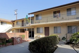 6513-6523 Newlin Ave in Whittier, CA - Building Photo - Building Photo