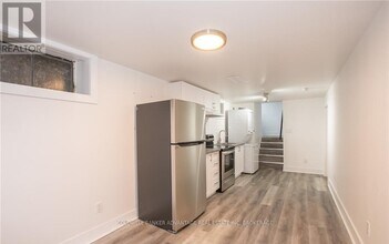 19-19 Caithness Dr in Welland, ON - Building Photo - Building Photo
