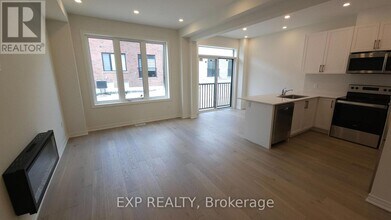 2912 Starlight Dr in Pickering, ON - Building Photo - Building Photo