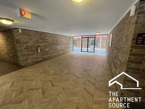 744 W Gordon Ter, Unit 3 in Chicago, IL - Building Photo - Building Photo