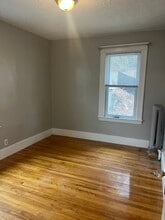 82 Brantwood Rd, Unit 2 in Worcester, MA - Building Photo - Building Photo