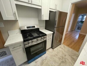 6217 Orange St in Los Angeles, CA - Building Photo - Building Photo