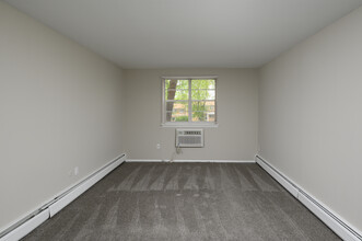 Croftwood Apartments in Feasterville, PA - Building Photo - Interior Photo