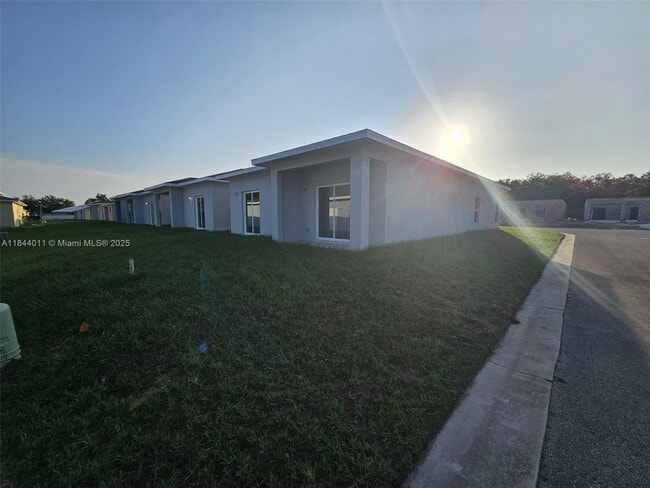 1431 Las Villas Blvd in Sebring, FL - Building Photo - Building Photo