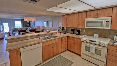 2216 Gulf Blvd in South Padre Island, TX - Building Photo - Building Photo