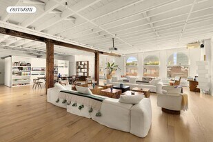 184 Grand St in New York, NY - Building Photo