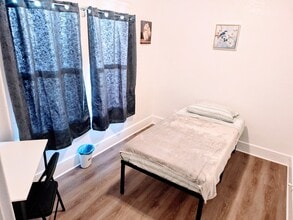2016 W 54th St, Unit 2016 in Los Angeles, CA - Building Photo - Building Photo