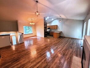 119 Windward Dr in Bellingham, WA - Building Photo - Building Photo