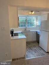 12106 Greenway Ct in Fairfax, VA - Building Photo - Building Photo