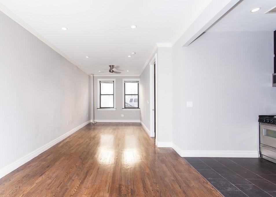 438 W 52nd St in New York, NY - Building Photo