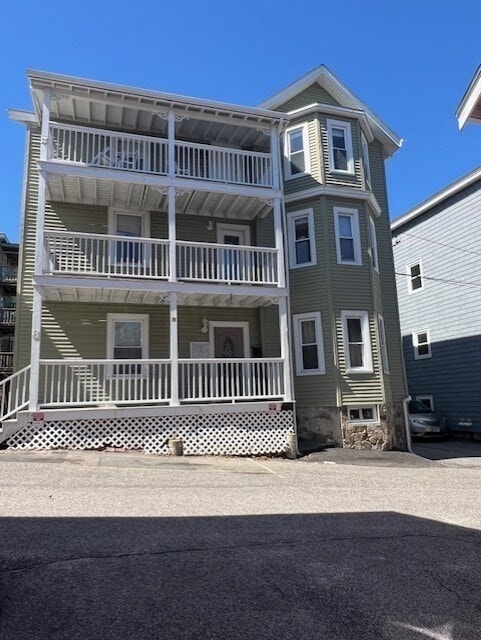 8 White Ave in Brookline, MA - Building Photo - Building Photo