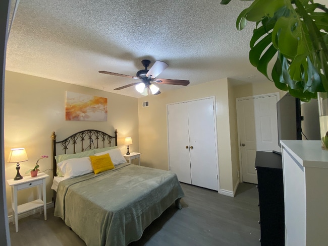 11941 S Della Ln in Garden Grove, CA - Building Photo - Building Photo