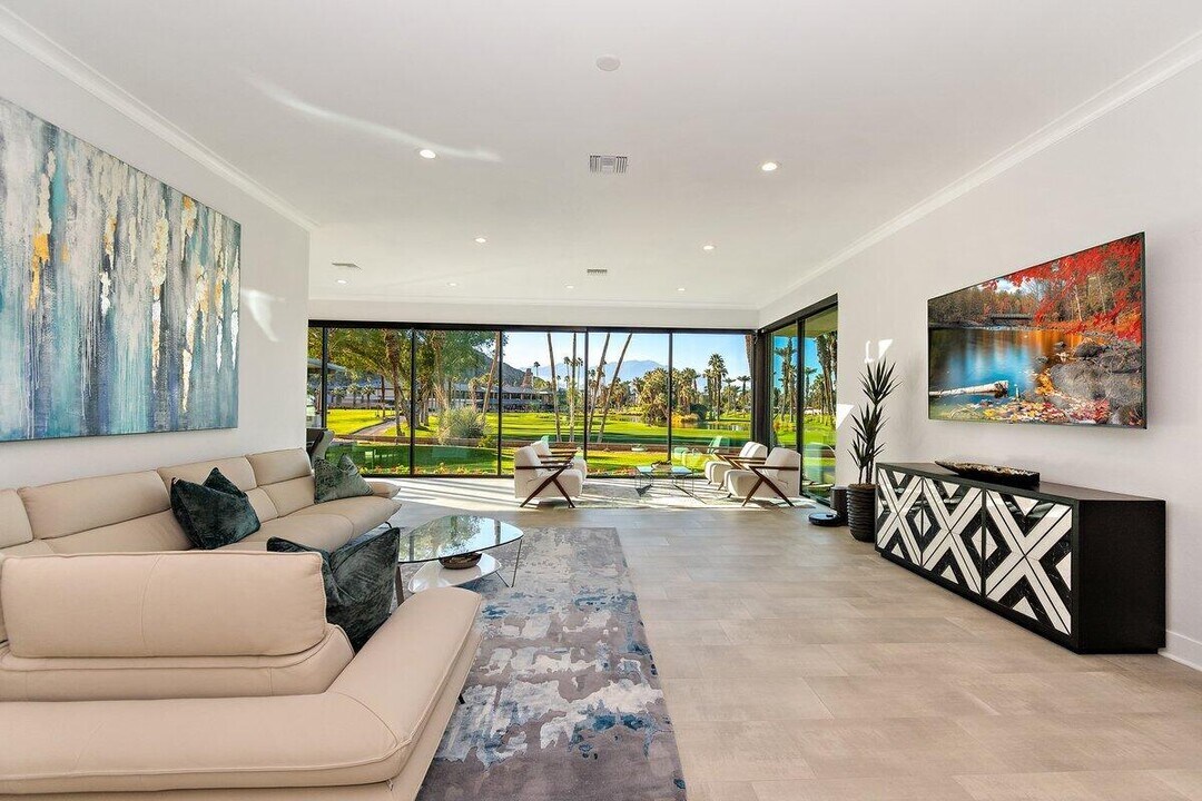 46243 Club Terrace Dr in Indian Wells, CA - Foto de edificio