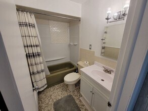 491 Brakel Point Dr, Unit 491 Brakel Point in Traverse City, MI - Building Photo - Building Photo