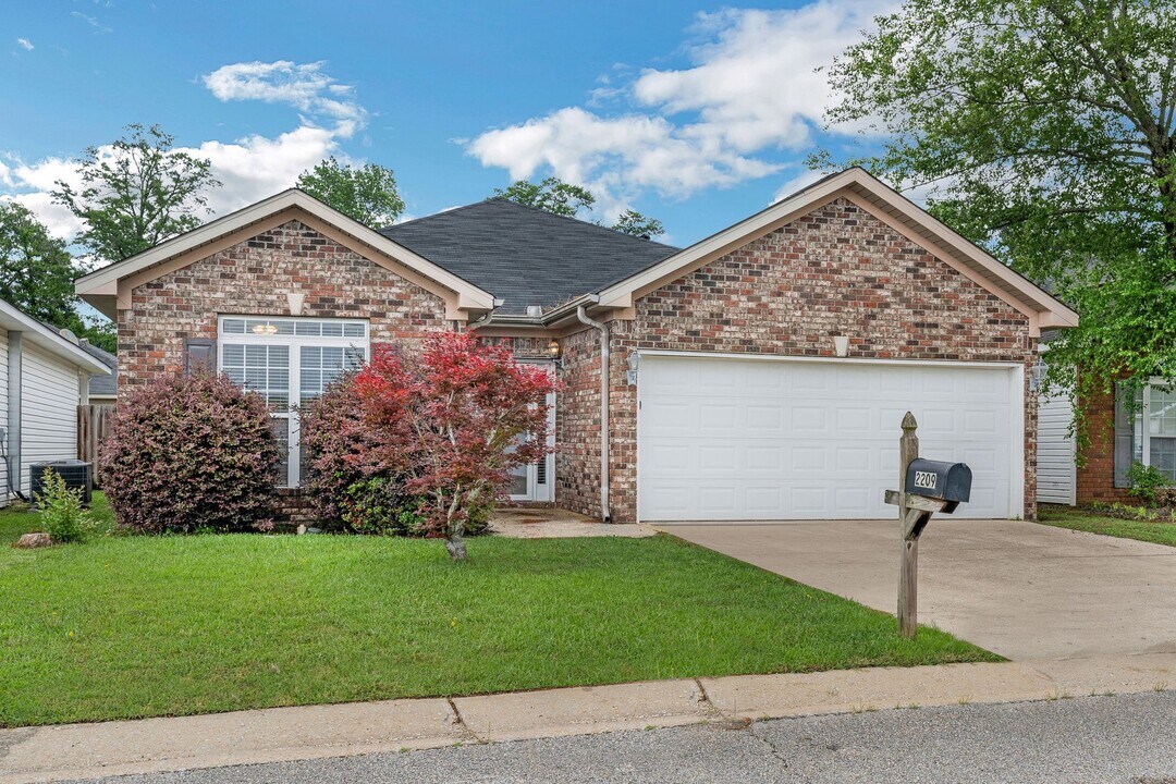 2209 44th Ave in Northport, AL - Building Photo