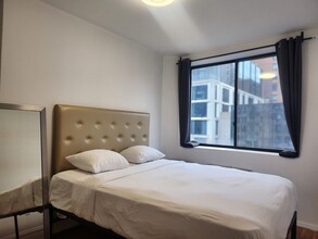 626 Tenth Avenue in New York, NY - Building Photo - Building Photo