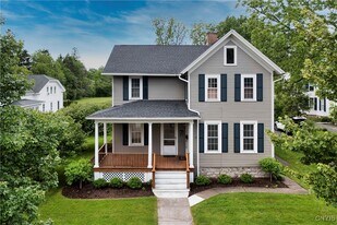 57 W Genesee St in Skaneateles, NY - Building Photo