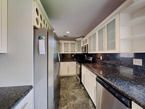 8450 SW 27th Terrace in Miami, FL - Building Photo - Building Photo