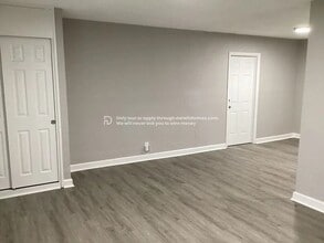 4806 E 45th St in Kansas City, MO - Foto de edificio - Building Photo