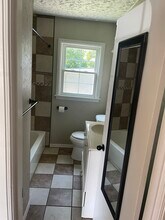 622 Harris Plz in Louisville, KY - Foto de edificio - Building Photo