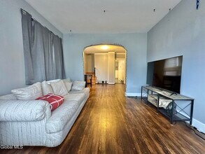 36 Daytona Ave in Albany, NY - Building Photo - Building Photo