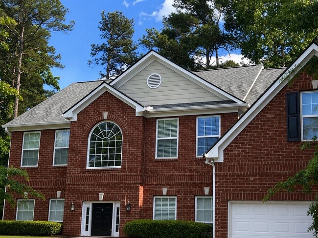 property at 870 Bishops Run Ln