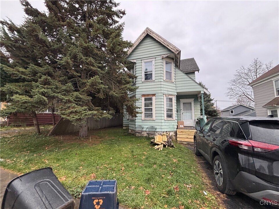 200 Center St in Solvay, NY - Building Photo