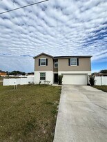 803 James Dr in Poinciana, FL - Building Photo