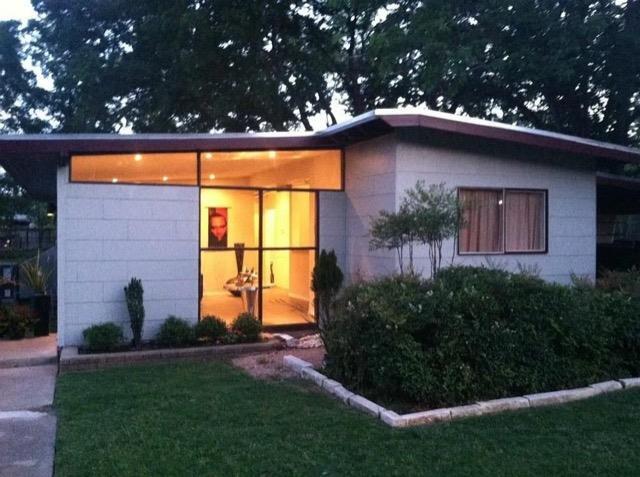 703 W Crestland Dr in Austin, TX - Building Photo