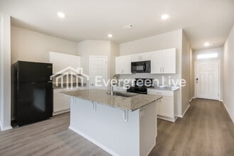 6603 NW Kathleen St in Bentonville, AR - Building Photo - Building Photo