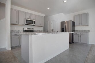 736 Brooklet Dr in Davenport, FL - Building Photo - Building Photo